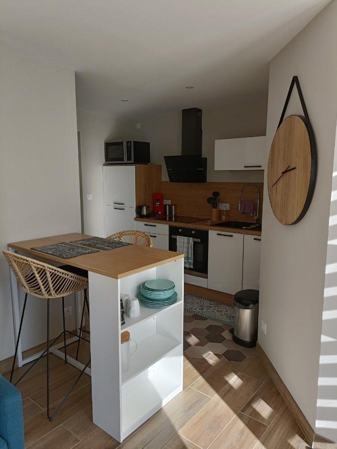 Appt Reposant Entierement Equipe. Apartment Toules Luaran gambar
